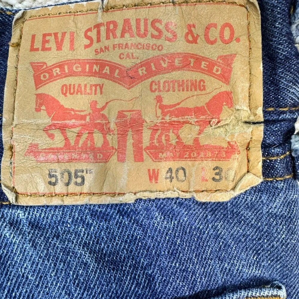Levi's 505 Regular Fit Jeans Mens 40x30 Blue Medium Wash Straight Leg Denim